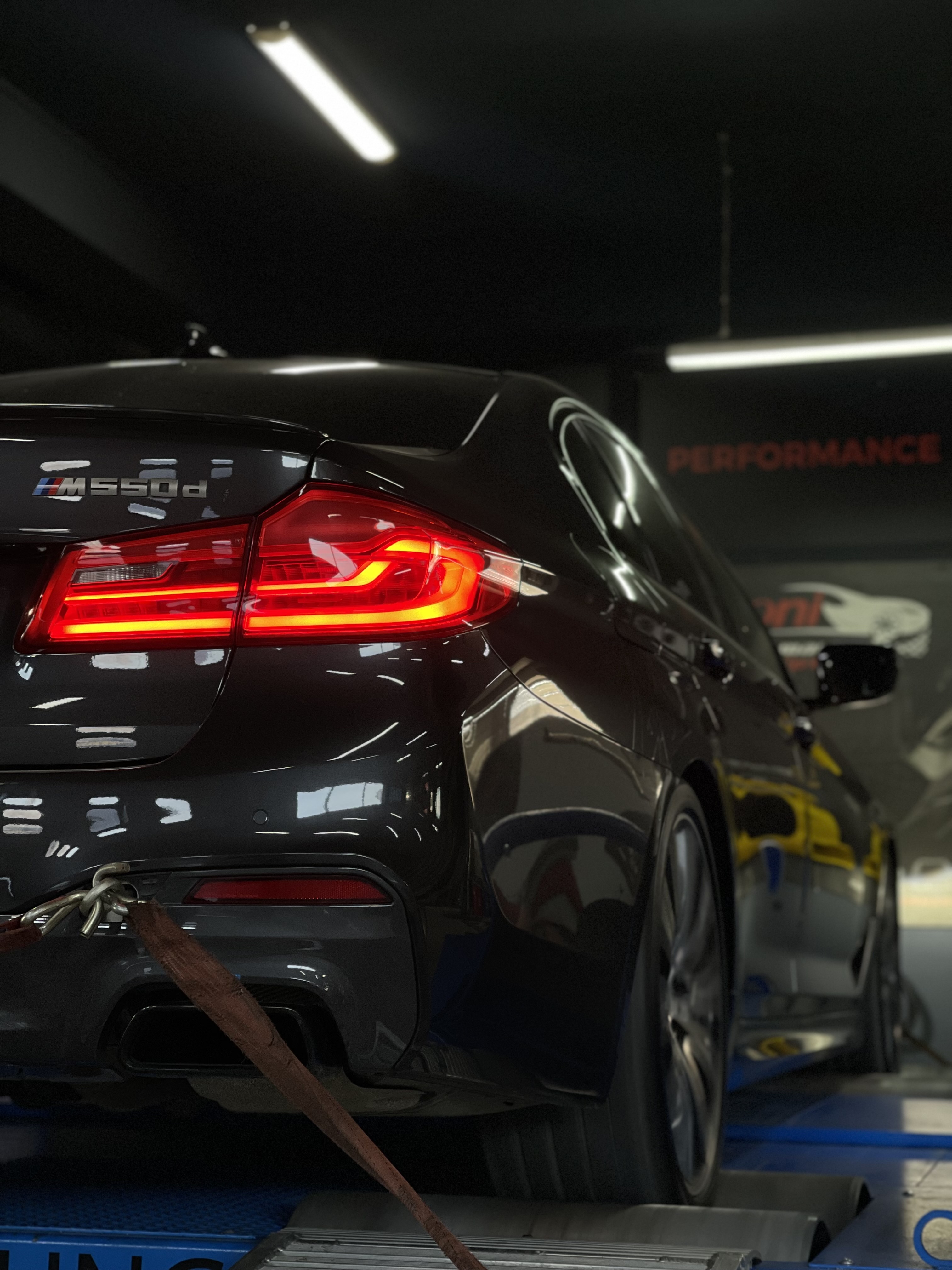 roniperformancesoftware_bg_image